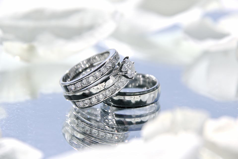 wedding-rings-2364418_960_720