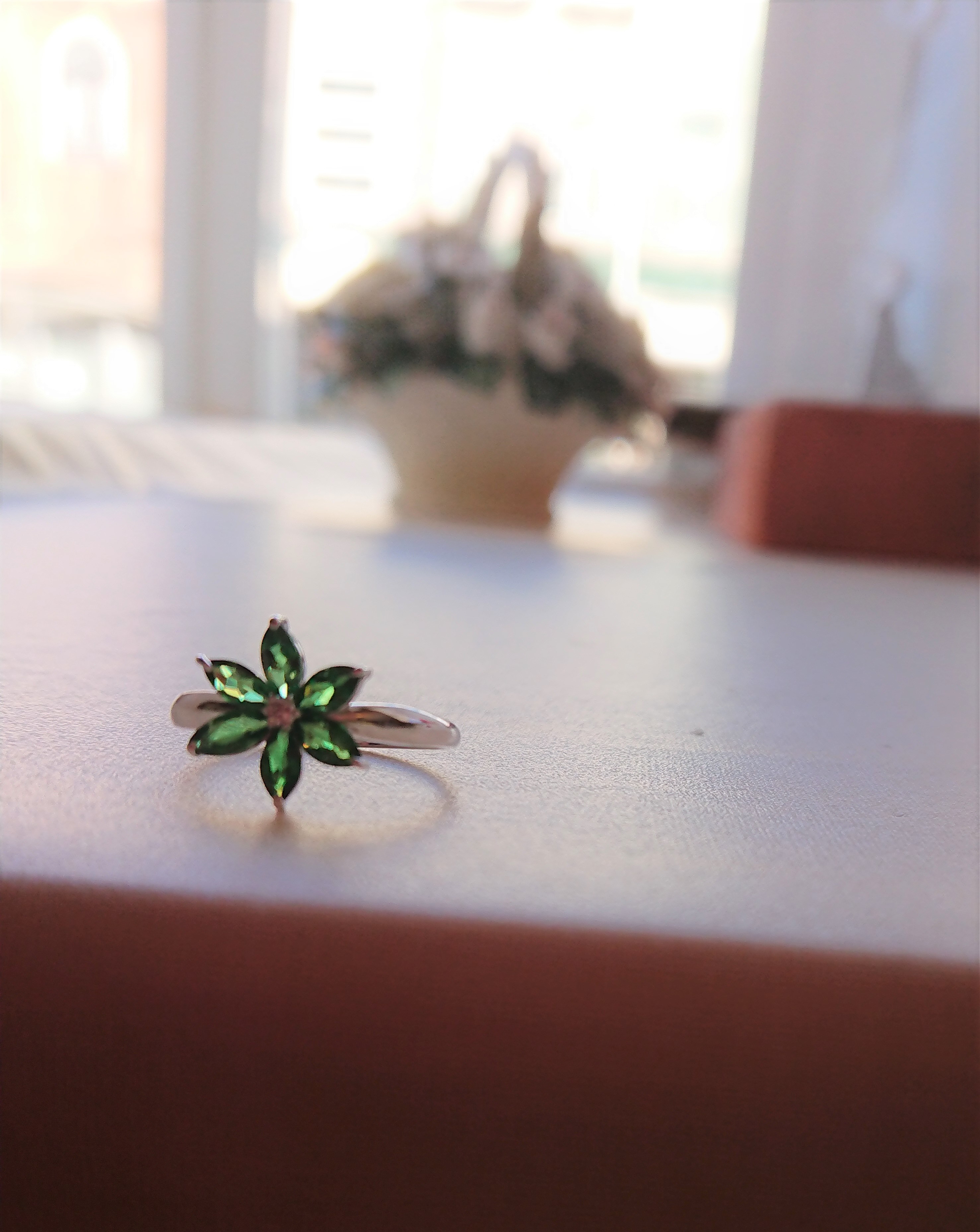 グリーンガーネット