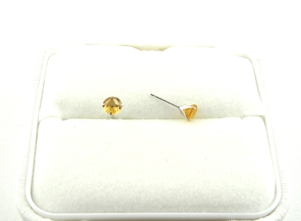 K14WG  シトリン ピアス 9,200円(税込)
